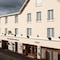 Les Ambassadeurs Hotel - Logis - map