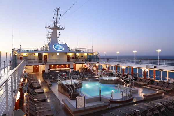 Piscina Azamara
