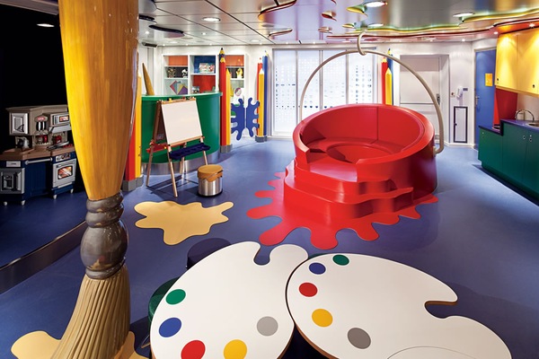 Niew Amsterdam_playroom2