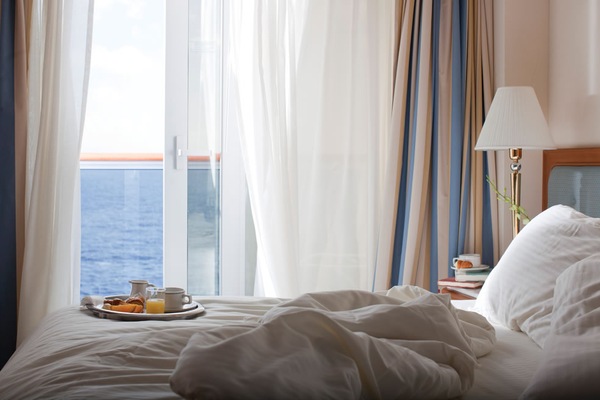 golden_cabin balcony