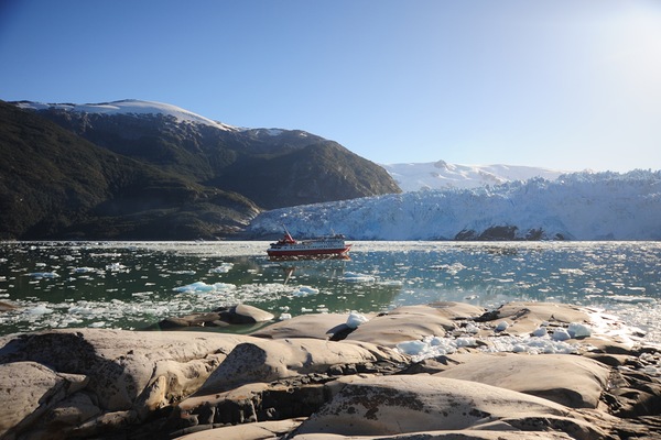 Kawesar_Glaciar_Amalia