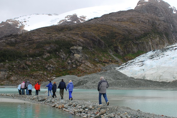 Kawesar_Glaciar_Bernal