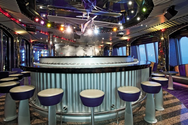 Imágen Carnival Valor 6