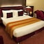 Hotel Grand Azadi