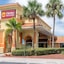 Clarion Inn & Suites Kissimmee - Lake Buena Vista South