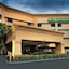 La Quinta Inn & Suites By Wyndham Miami Airport East