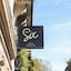 Hotel Le Six