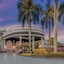 La Quinta Inn & Suites By Wyndham Naples Downtown