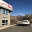 Riverland Inn & Suites