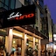 Sacha's Hotel Uno