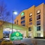La Quinta Inn & Suites By Wyndham Garden City