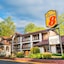 Super 8 By Wyndham Downtown Gatlinburg At Convention Center