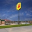 Super 8 By Wyndham Seguin