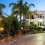 Coliseum Studios & Apartments