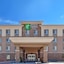 Holiday Inn Express & Suites Topeka North By Ihg