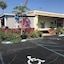 Hole Inn The Wall Hotel - Fort Walton Beach - Sunset Plaza - Nearby Beaches & Hurlburt