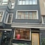 Retropera Hotel