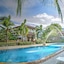 Whispering Palms Suite