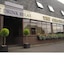Coachman Hotel