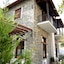 Ef Zin Studios & Suites