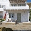 Yakinthos Residence