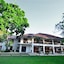 Nabulao Beach And Dive Resort