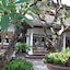Villa Agung Beach Inn