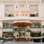 A25 Luxury Hotel