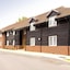 Premier Inn Woking West (A324)