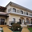 Gogos Hotel