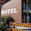 Ploughmans Motor Inn