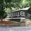 Forest Hill Lodge & Cabins