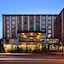 Holiday Inn And Suites Van. Dt