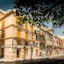 Santa Cruz Apartments