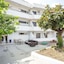 Nikos Bnb