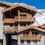 Hotel Ski Lodge