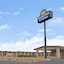 Days Inn & Suites By Wyndham Santa Rosa