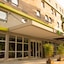Delphin Surf Hotel