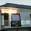 De'elites Pool Bar & Inn