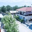 Milonas House Apartments