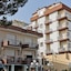 Hotel Cosmos
