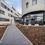 Ee Hotel