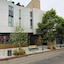 Hollywood Homes Minutes to Everything