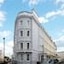 2 Chesham Hotel