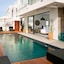 Lora Pearl Luxury Villa By Louis Hotels