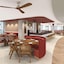 Marina Bay Riviera Hotel, Curio Collection By Hilton